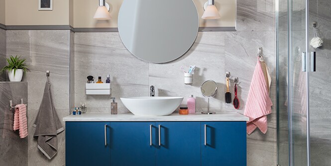 bathroom featuring bathroom hooks and other products from 3M
