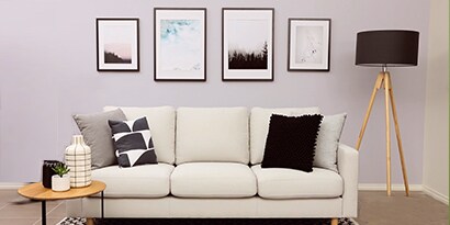 hooks to hang heavy pictures strongly in living room
