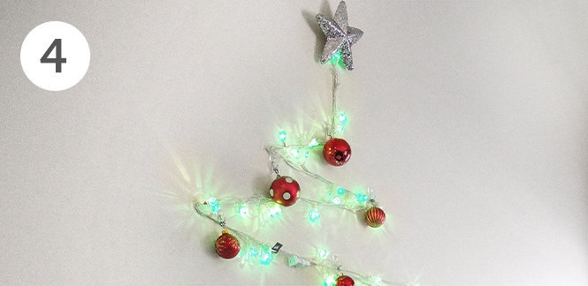 string light wall christmas tree
