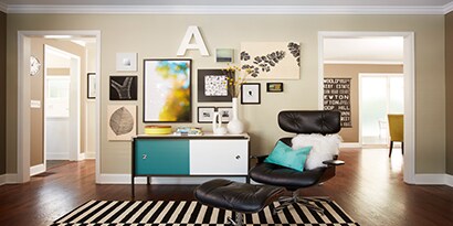 organic gallery wall rule used in large living room
